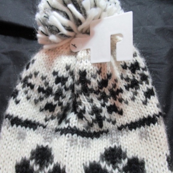 Sonoma Super cozy hat w pom & mittens retro boho vibe soft cozy yarns - Picture 6 of 15